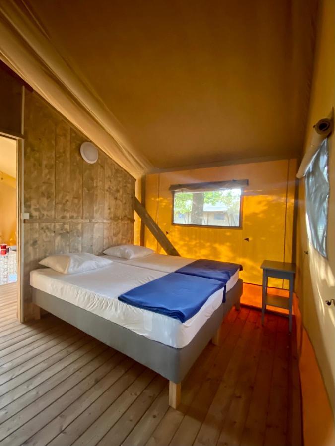 Camping La Kahute - Tente Lodge Au Coeur De La Foret Carcans Esterno foto