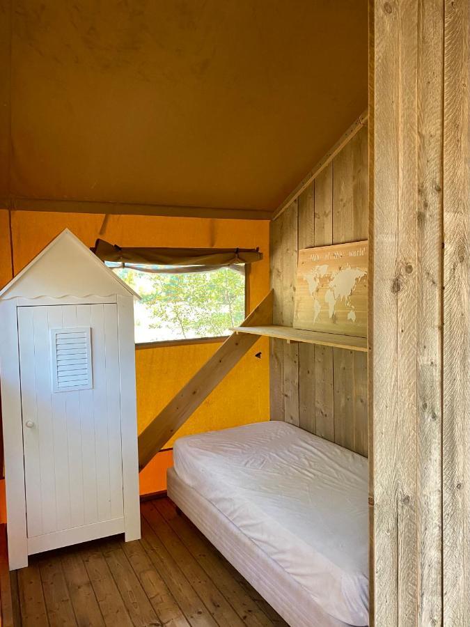 Camping La Kahute - Tente Lodge Au Coeur De La Foret Carcans Esterno foto