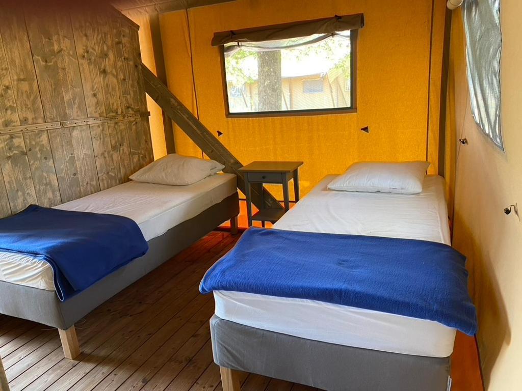 Camping La Kahute - Tente Lodge Au Coeur De La Foret Carcans Esterno foto