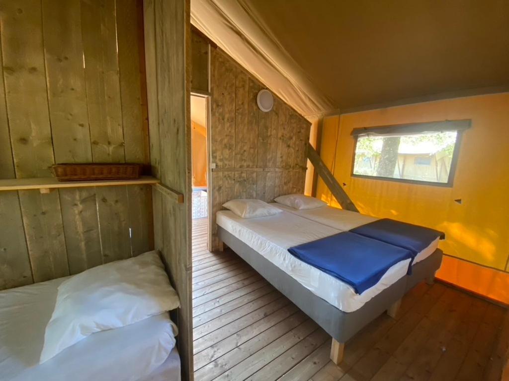 Camping La Kahute - Tente Lodge Au Coeur De La Foret Carcans Esterno foto