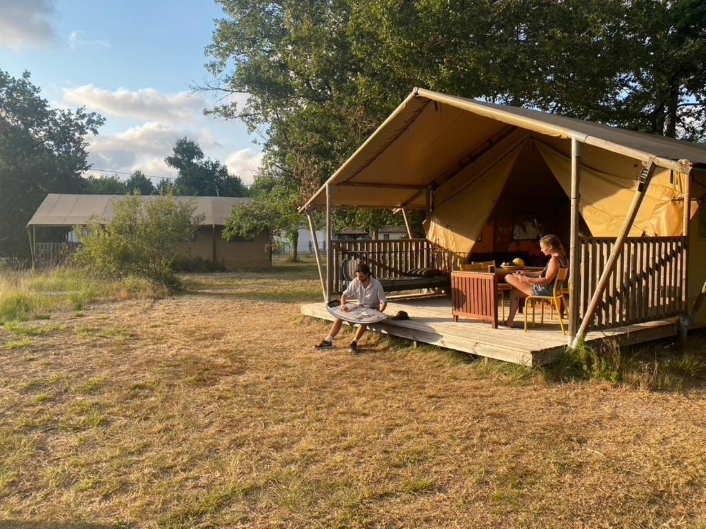 Camping La Kahute - Tente Lodge Au Coeur De La Foret Carcans Esterno foto