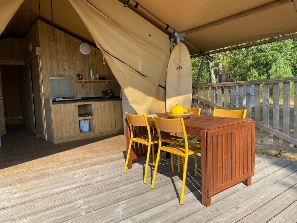 Camping La Kahute - Tente Lodge Au Coeur De La Foret Carcans Esterno foto