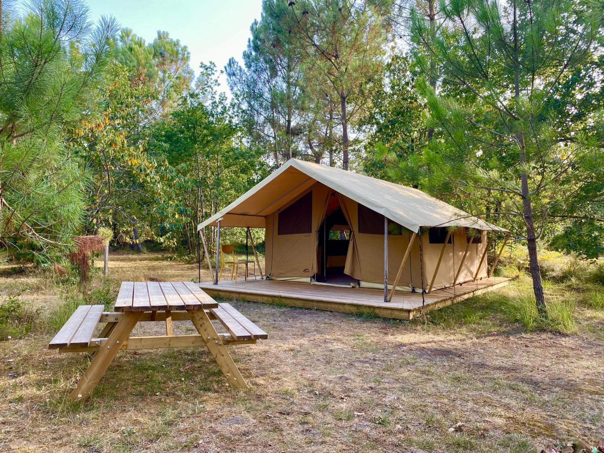 Camping La Kahute - Tente Lodge Au Coeur De La Foret Carcans Esterno foto