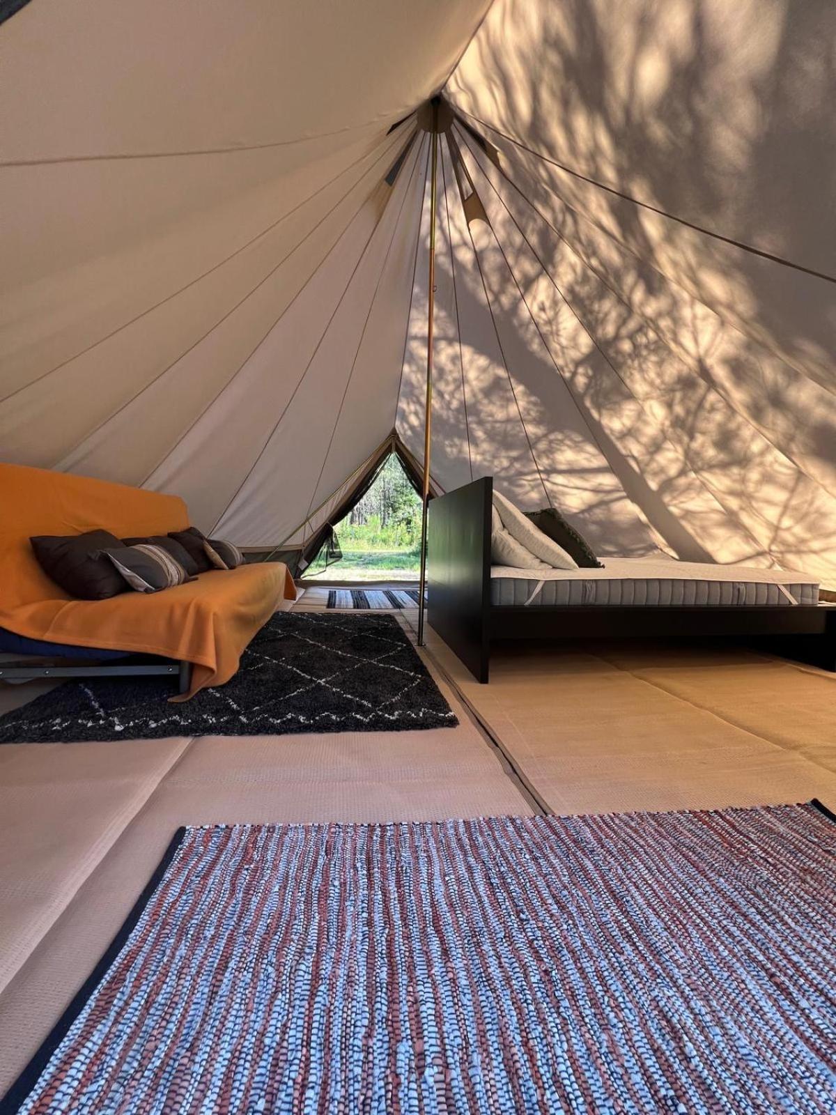 Camping La Kahute - Tente Lodge Au Coeur De La Foret Carcans Esterno foto